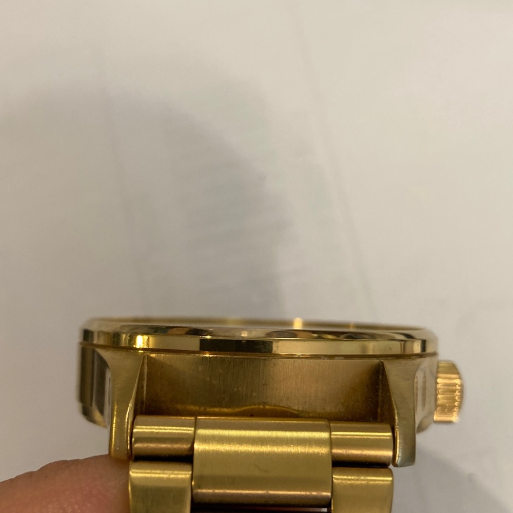 Nixon Sentry SS, gold tones, metal bracelet, new battery, spare links - Picture 5 of 11